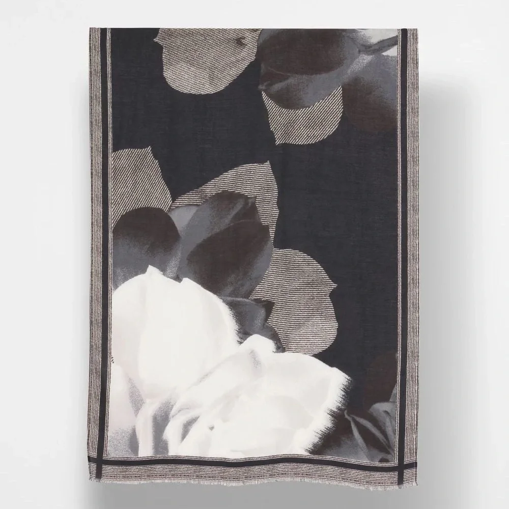 Chico’s Black & White Floral Oblong Scarf (NWT)